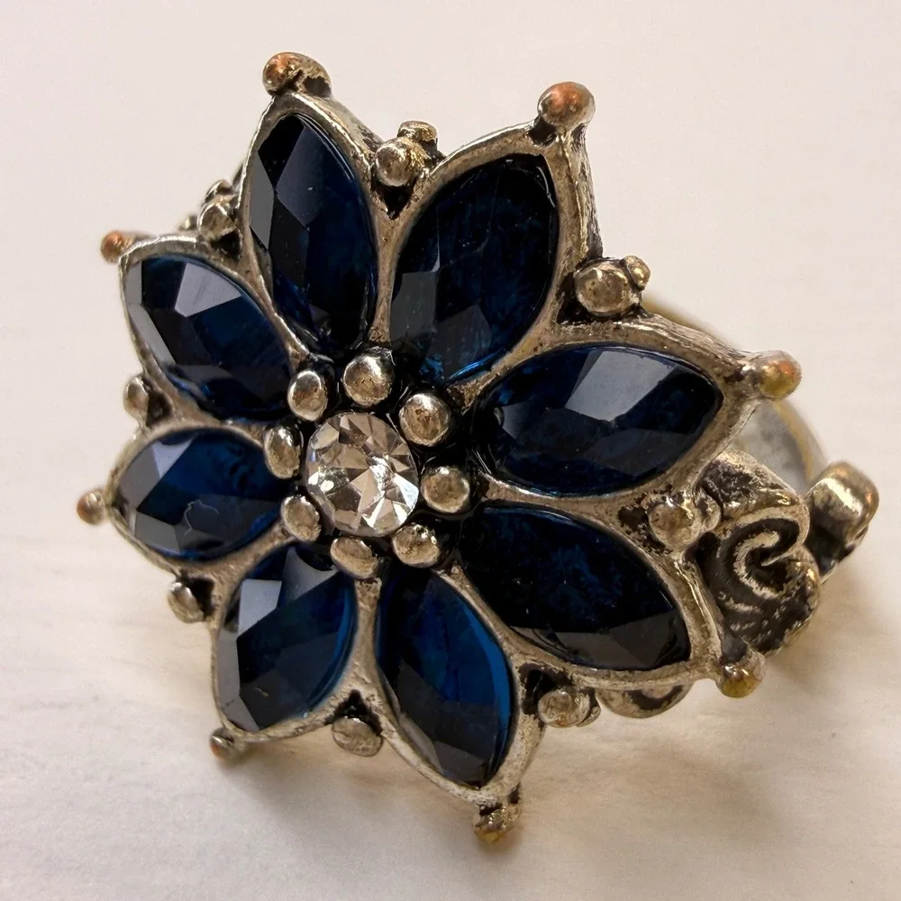 Lucky Brand Blue Crystal Flower Statement Ring Antiqued Silver Tone Floral Boho